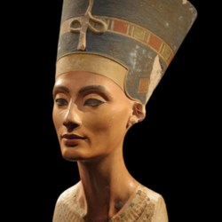 Bust of Nefertiti.jpeg